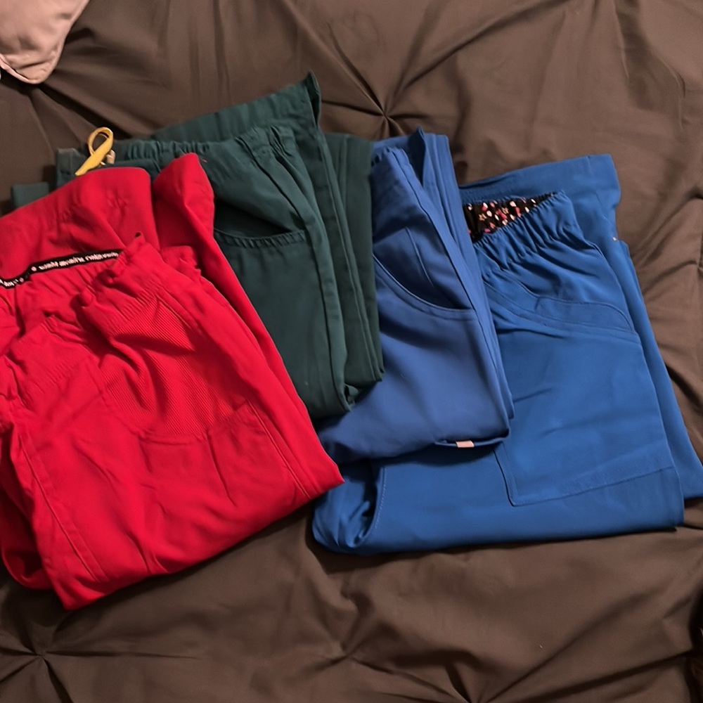 Scrubs pants